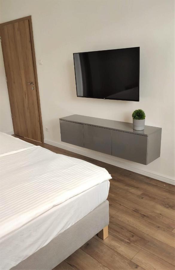 Helena Studio Apartman Siofok Bagian luar foto