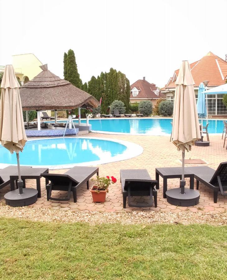 Helena Studio Apartman Siofok Bagian luar foto