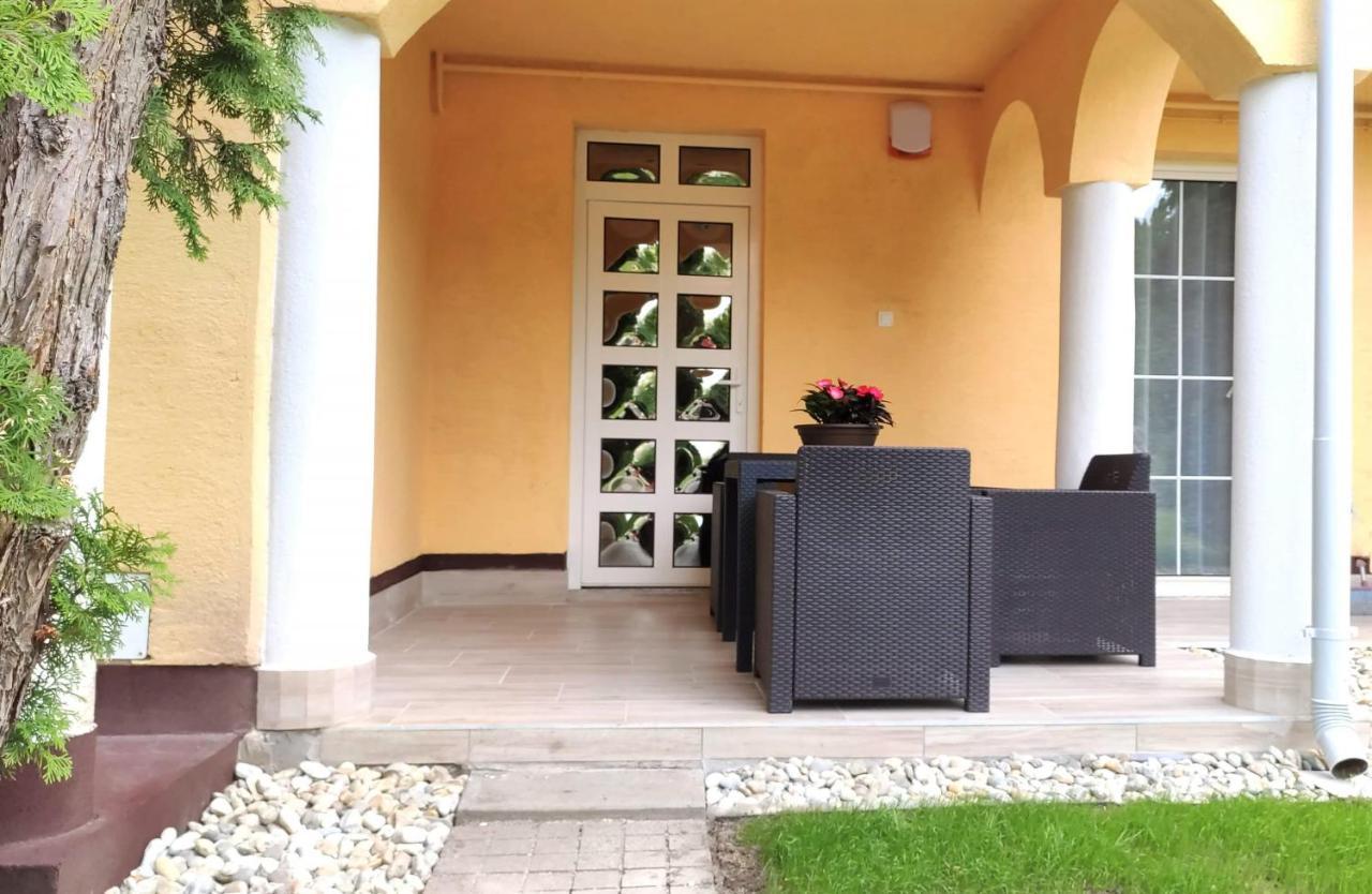 Helena Studio Apartman Siofok Bagian luar foto