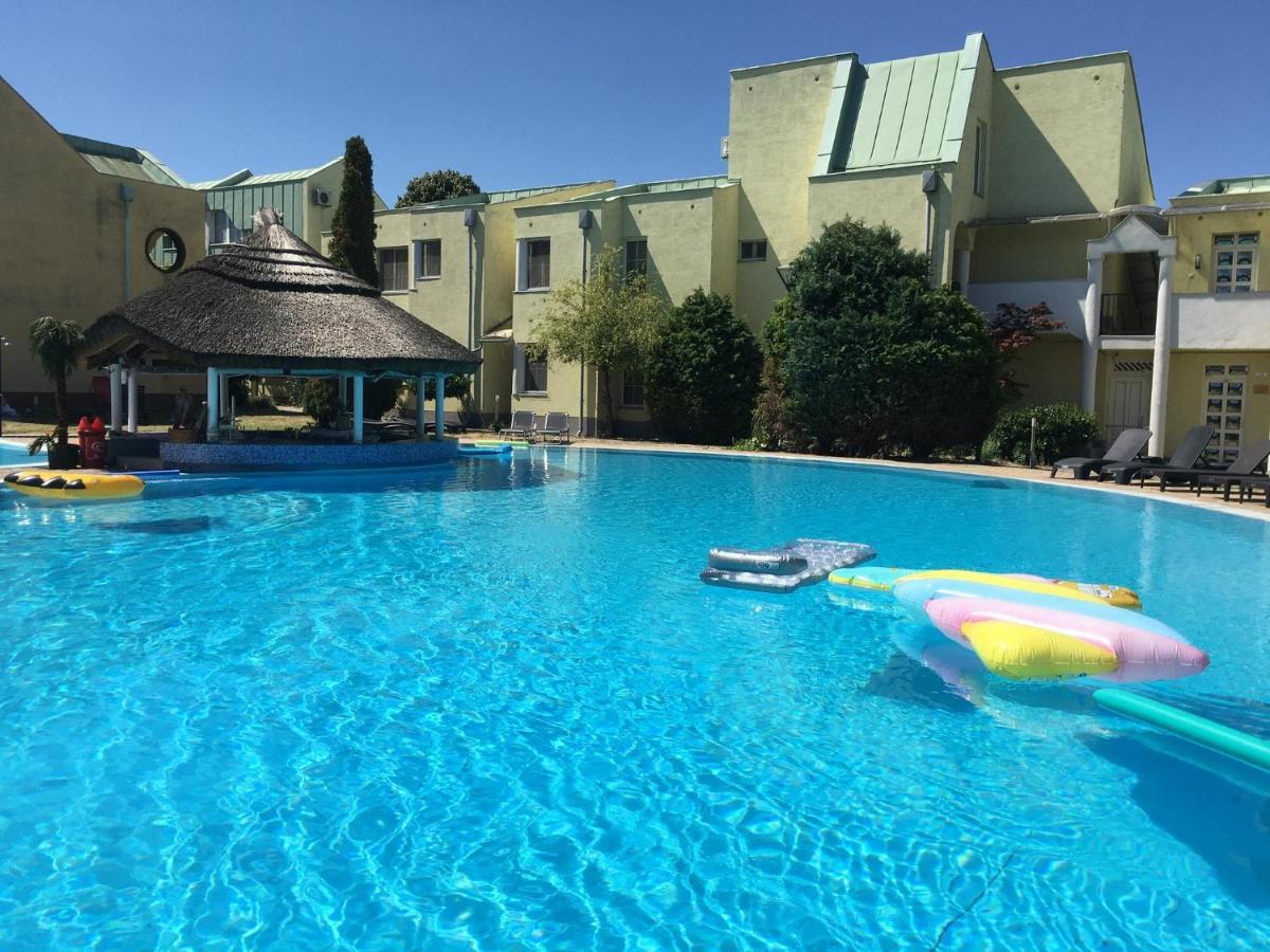 Helena Studio Apartman Siofok Bagian luar foto