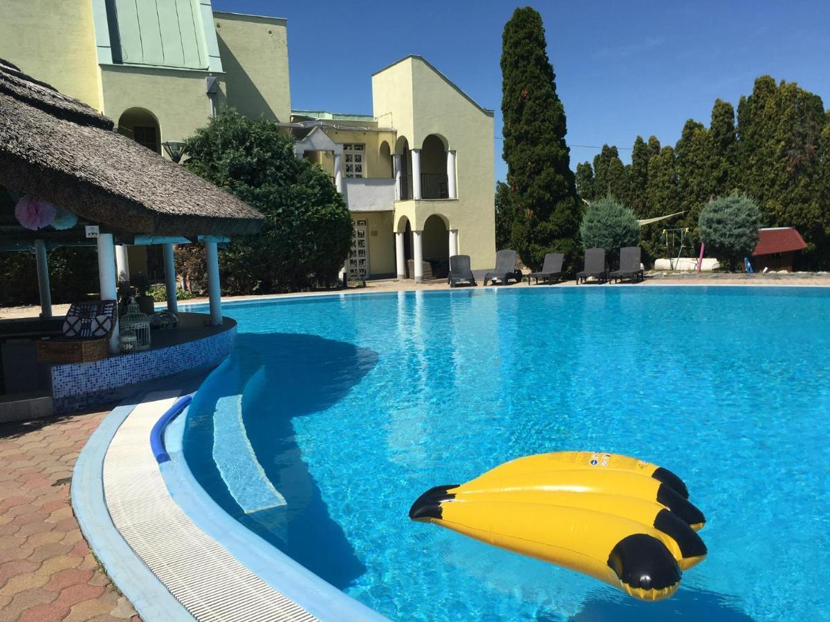 Helena Studio Apartman Siofok Bagian luar foto